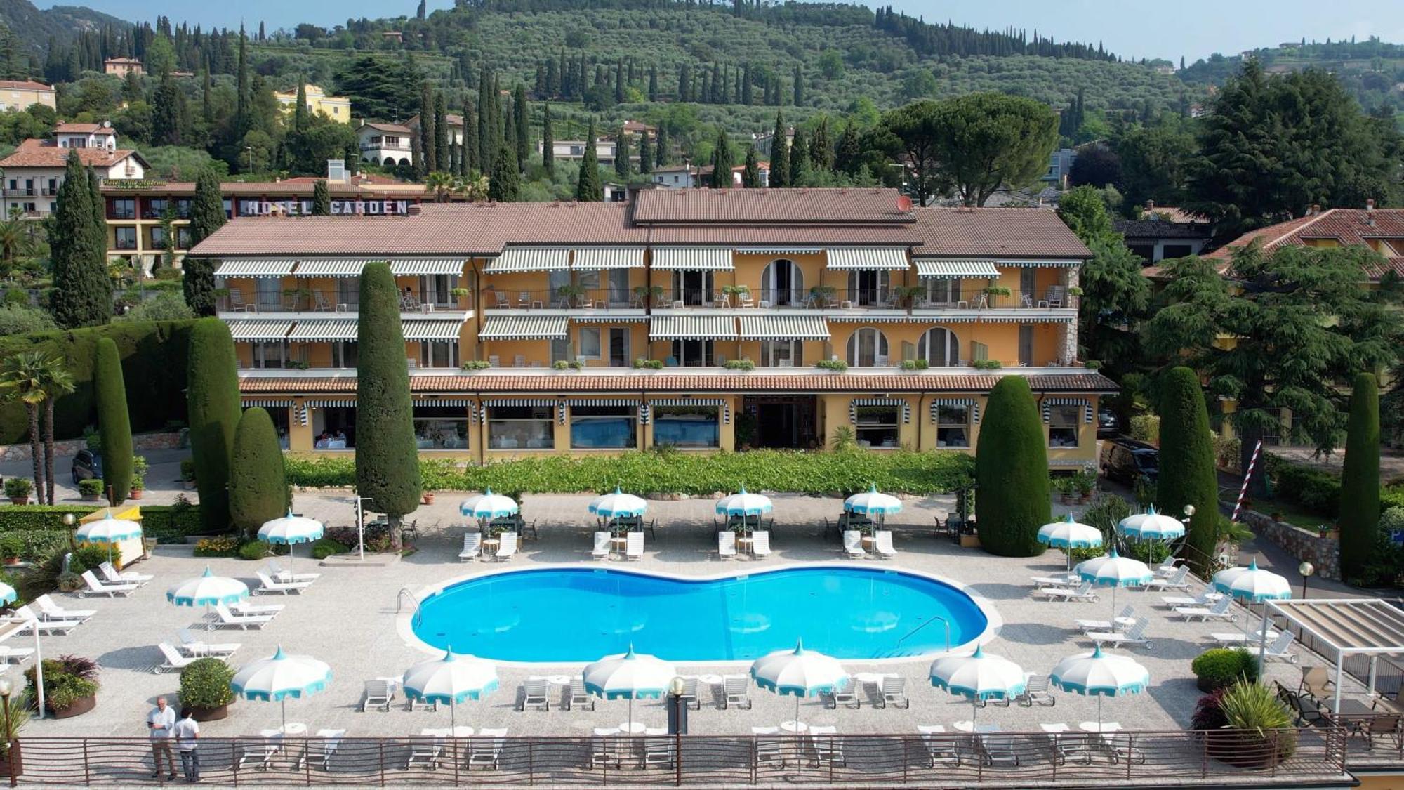 Garden Hotel 4*