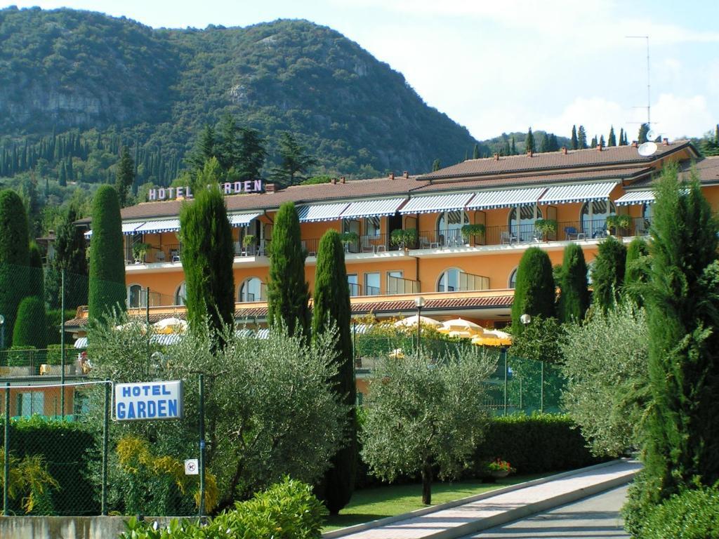 Garden 4*